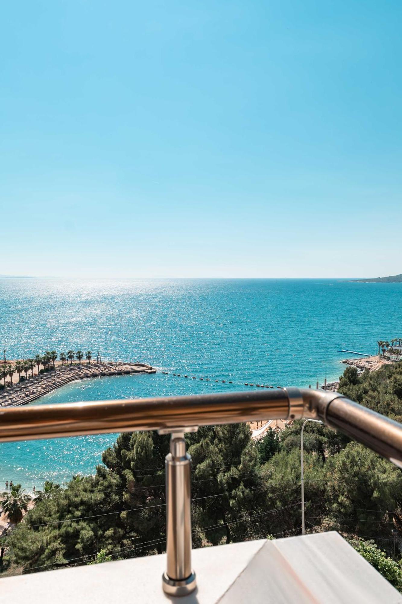 Helia Seaside Hotel Sarande Exterior photo