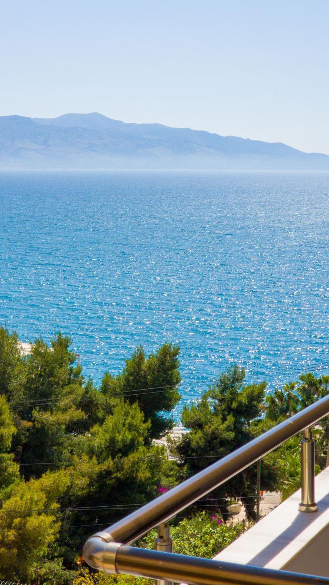 Helia Seaside Hotel Sarande Exterior photo
