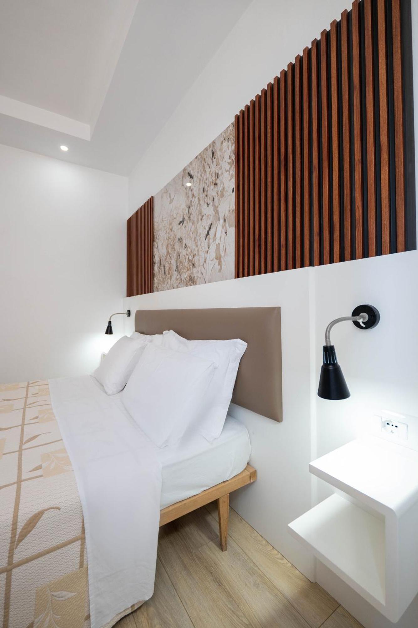 Helia Seaside Hotel Sarande Exterior photo